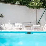 Newly Renovated W Pool & Bikeparking Casa de hóspedes