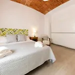Casa de hóspedes Newly Renovated W Pool & Bikeparking 4*