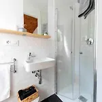 Casa de hóspedes Newly Renovated W Pool & Bikeparking Girona