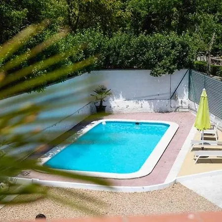 Penzion Newly Renovated W Pool & Bikeparking