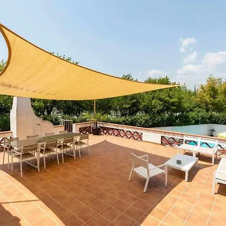 Newly Renovated W Pool & Bikeparking 4* Gerona