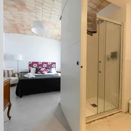 Newly Renovated W Pool & Bikeparking Gasthuis 4*
