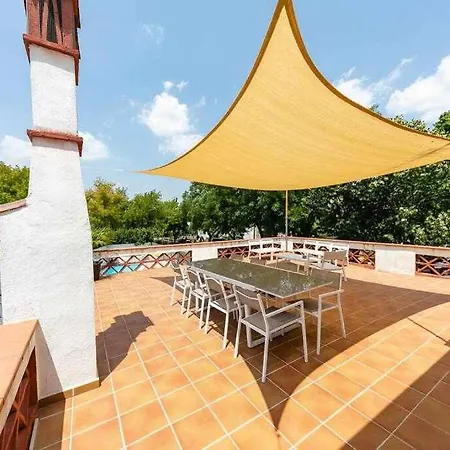 Newly Renovated W Pool & Bikeparking Penzion Girona