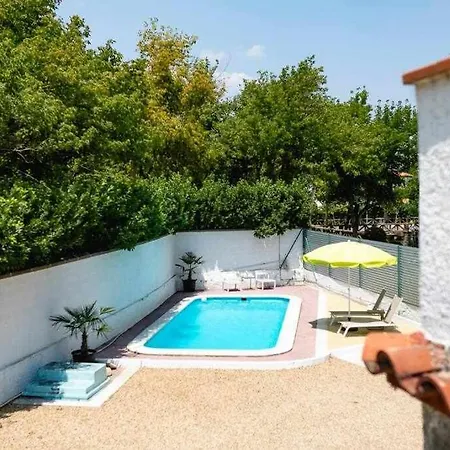 Newly Renovated W Pool & Bikeparking 4* Gerona