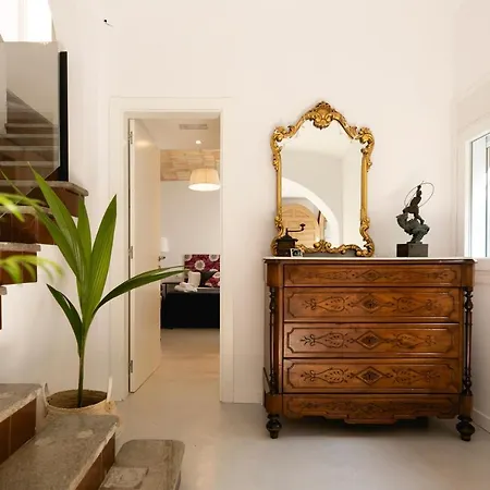 Newly Renovated W Pool & Bikeparking 4* Gerona